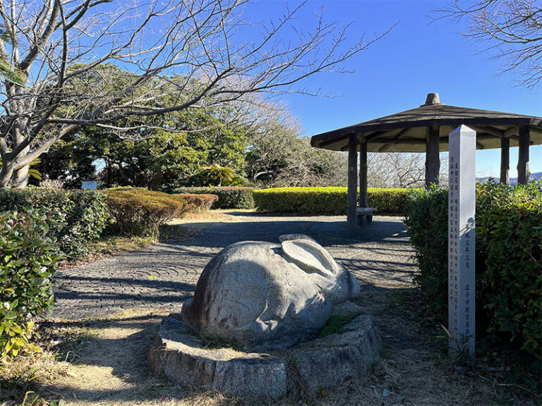 泉鏡花文学碑