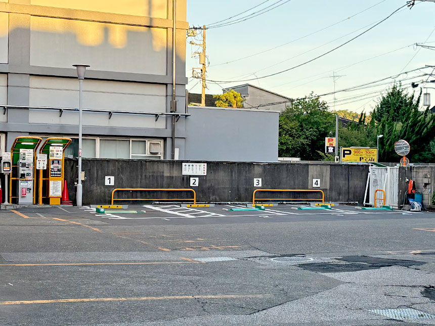 三井のリパーク逗子郵便局駐車場