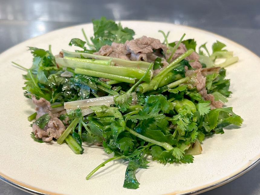 ブラボーキッチン 禅　ラムとパクチーの炒め物